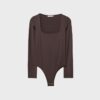 Bodysuit i polyamid med fyrkantig halsringning