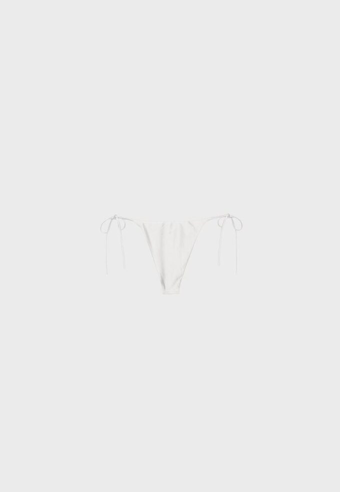Brasilianska bikinitrosor i satin Brasilianska bikinitrosor i satin