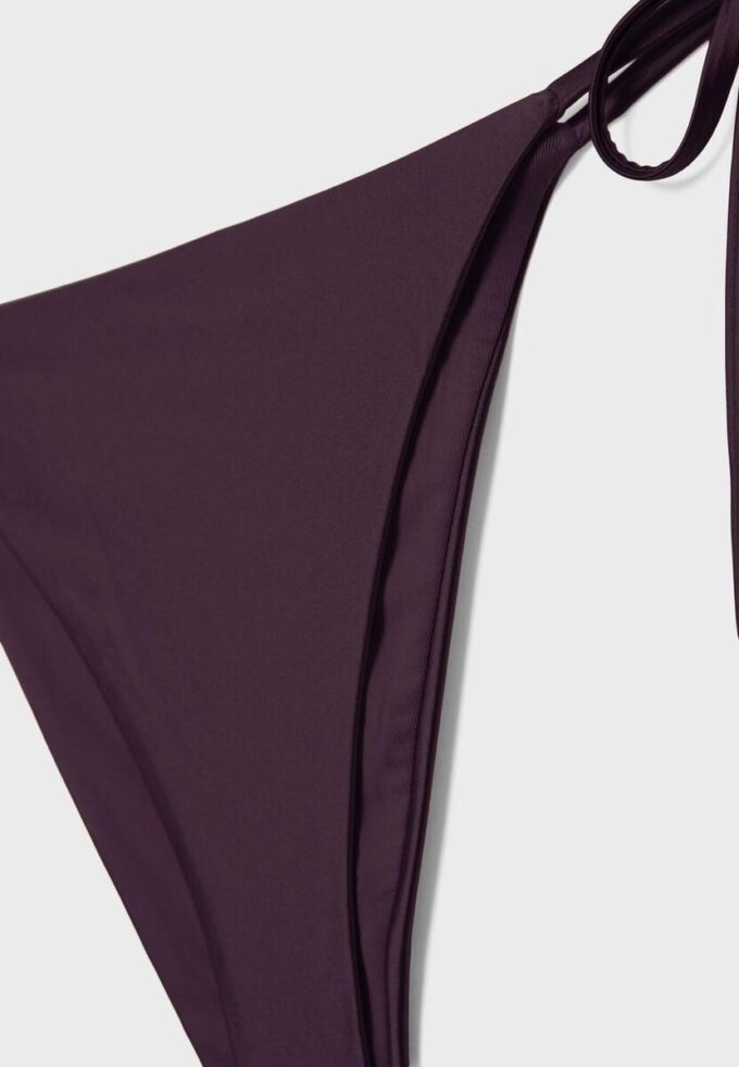 Brasilianska bikinitrosor i satin Brasilianska bikinitrosor i satin