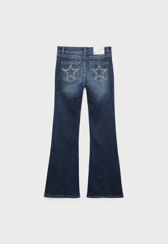 Broderade bell bottom-jeans med fickor