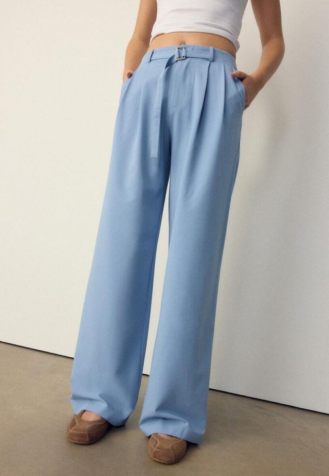 Byxor med Wide Leg och spänndetaljer