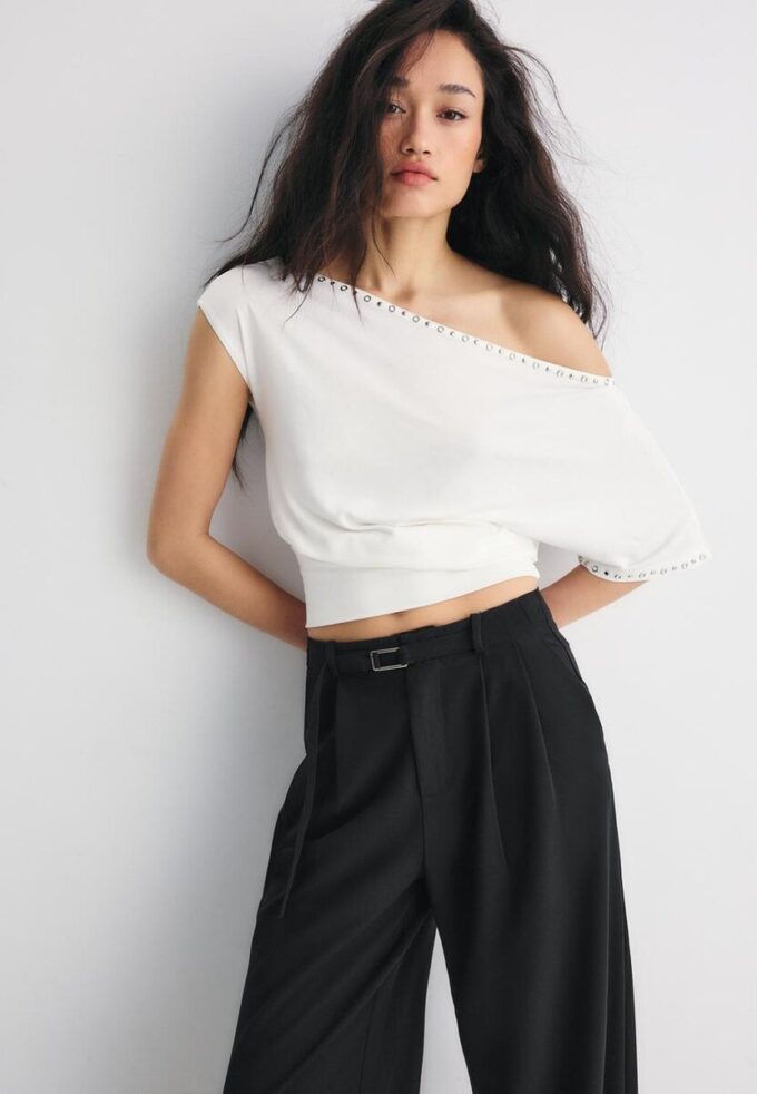 Byxor med Wide Leg och spänndetaljer