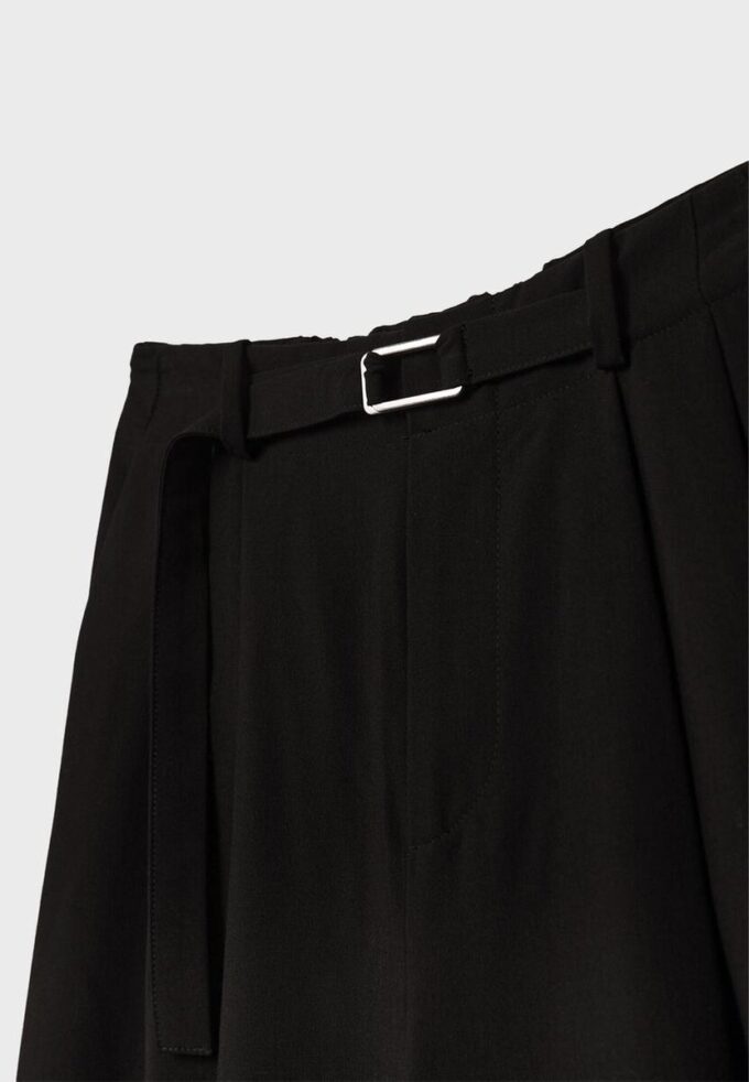 Byxor med Wide Leg och spänndetaljer