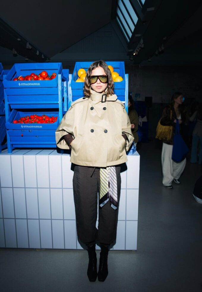 Cape-trenchcoat