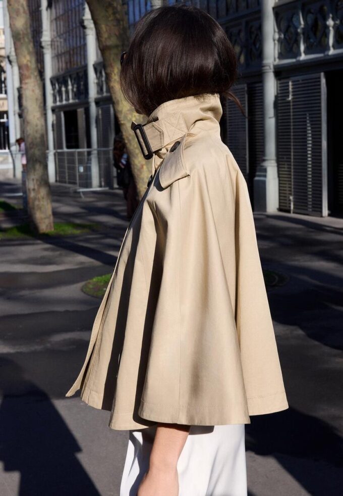 Cape-trenchcoat