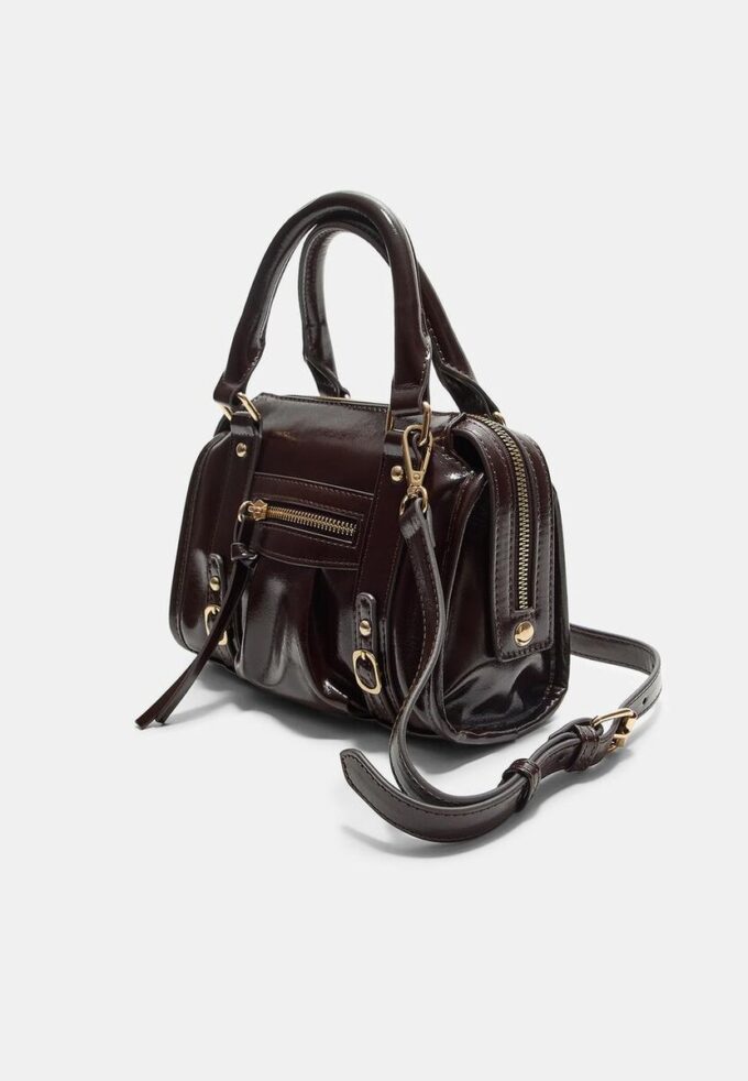 Crossbody-väska i konstläder