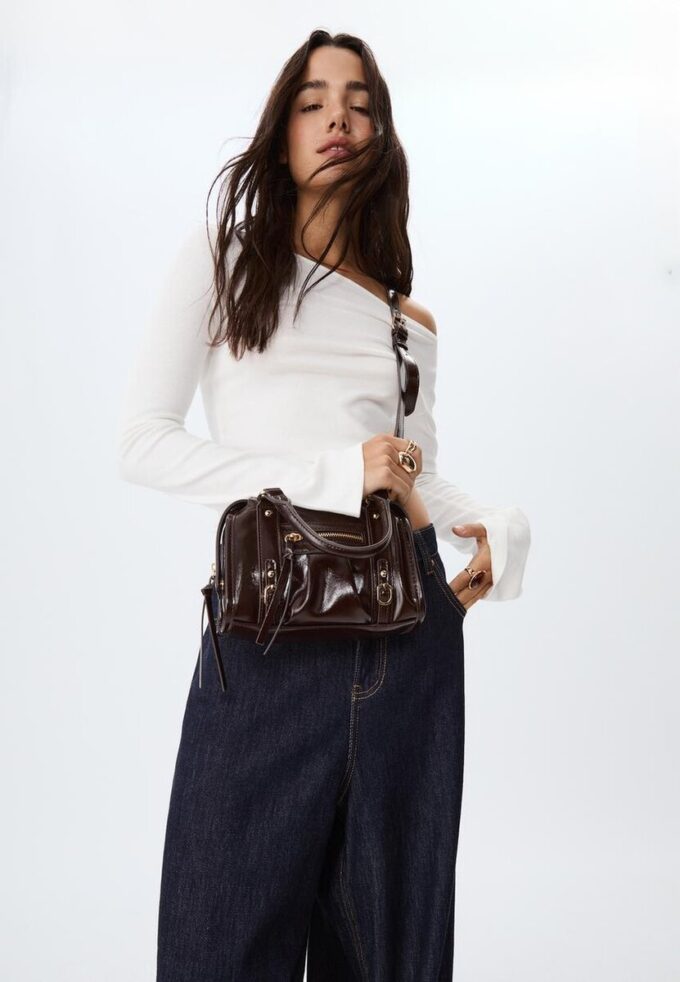 Crossbody-väska i konstläder