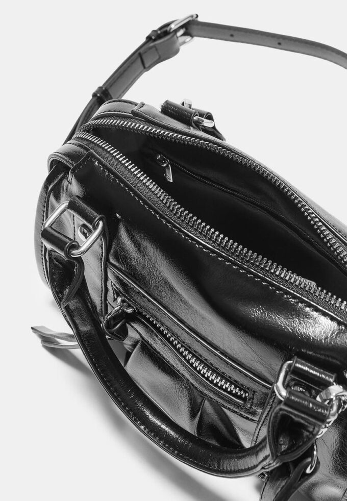 Crossbody-väska i konstläder