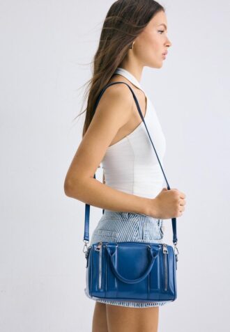 Crossbody-väska med dragkedjedetalj