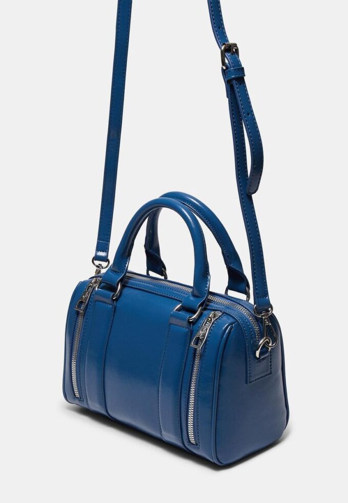 Crossbody-väska med dragkedjedetalj