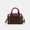 Crossbody-väska med dragkedjedetaljer