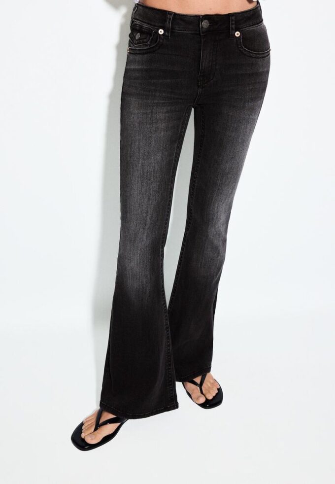 D04 Lågmidjade Flared jeans D04 Lågmidjade Flared jeans