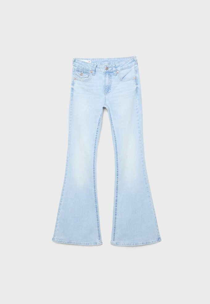 D04 Lågmidjade Flared jeans