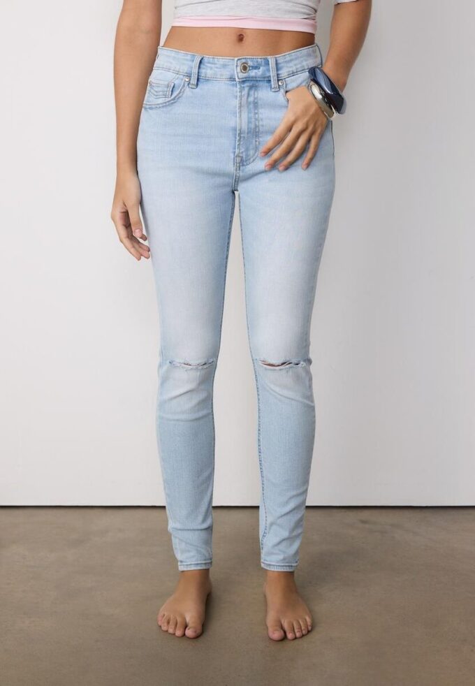 D07 Jeans med hög midja D07 Jeans med hög midja