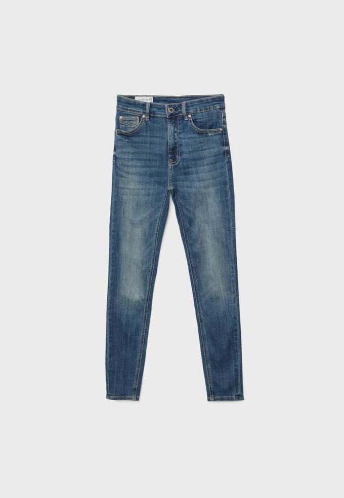D07 Jeans med hög midja D07 Jeans med hög midja