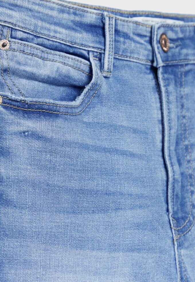 D07 Skinny jeans med normal midja