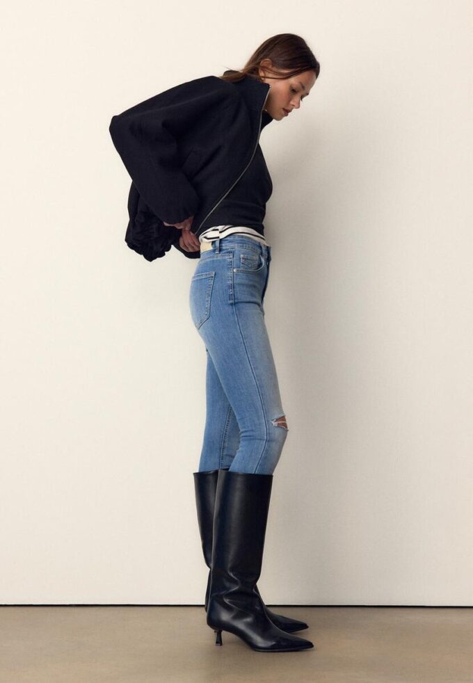 D07 Skinny jeans med normal midja