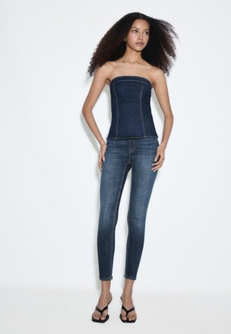 D07 Skinny jeans med normal midja
