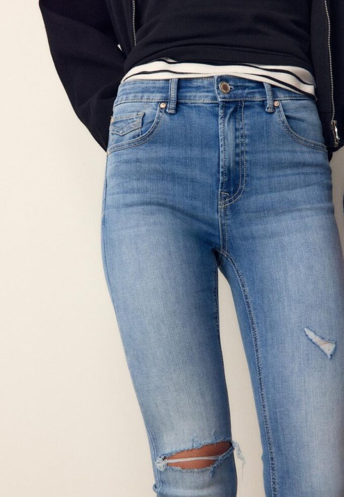 D07 Skinny jeans med normal midja