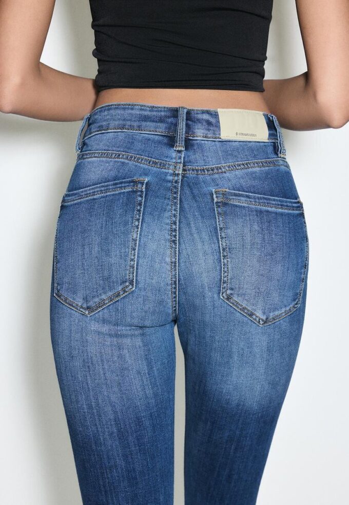 D07 Skinny jeans med normal midja D07 Skinny jeans med normal midja