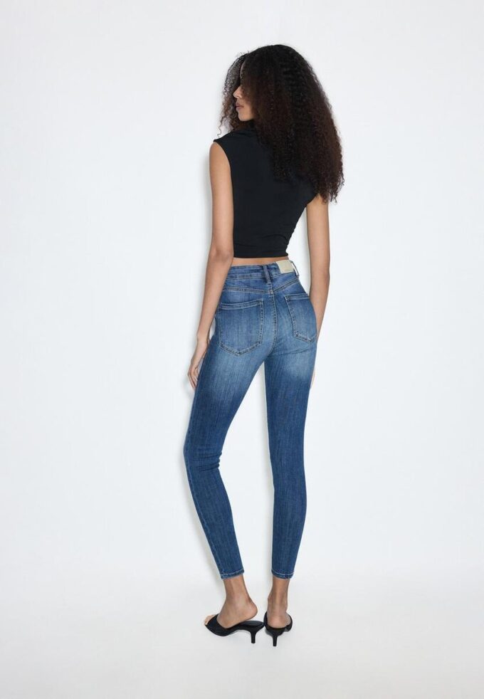 D07 Skinny jeans med normal midja D07 Skinny jeans med normal midja