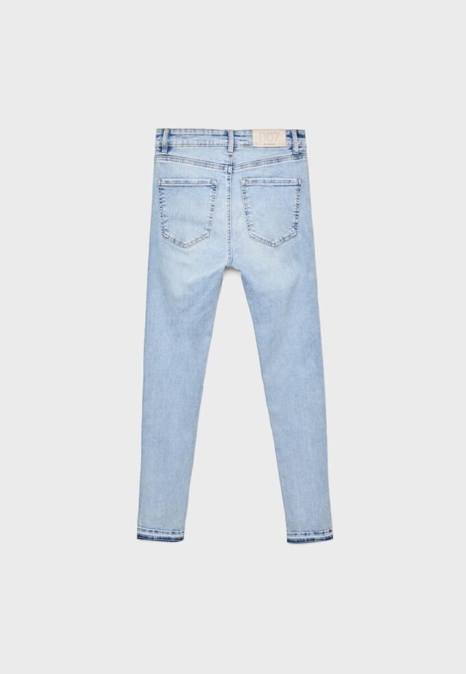 D07 Skinny jeans med normal midja