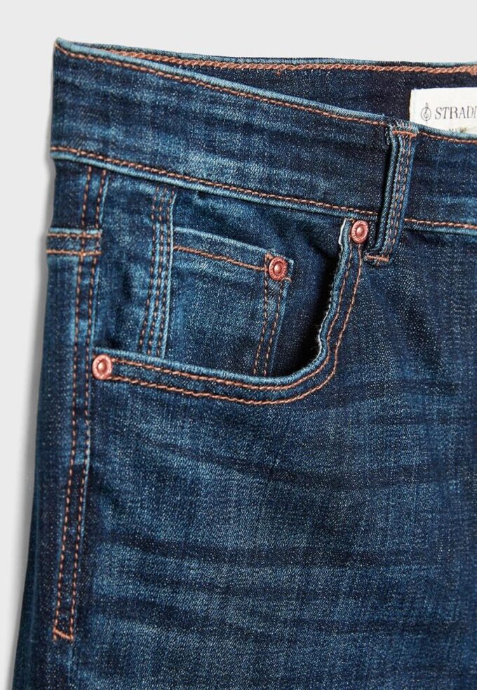 D07 Skinny jeans med normal midja