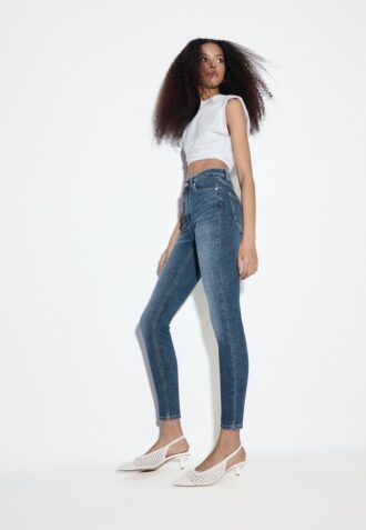 D09 Superhögmidjade skinny jeans