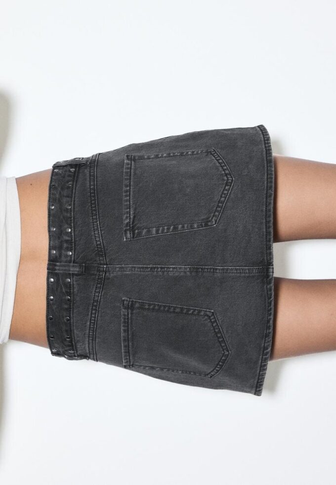 D62 Denimskort med nitar D62 Denimskort med nitar