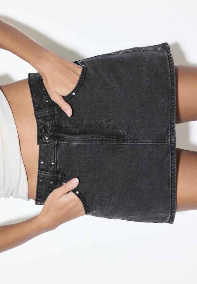 D62 Denimskort med nitar D62 Denimskort med nitar