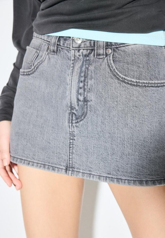 D62 Jeanskort