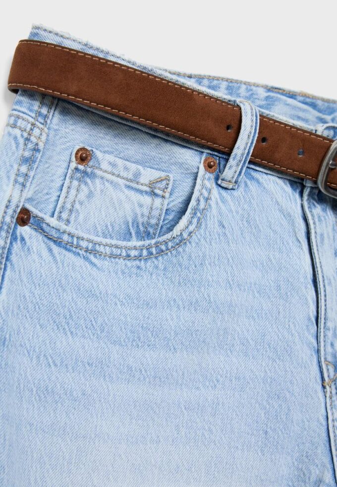 D68 Boot-Cut-jeans med bälte