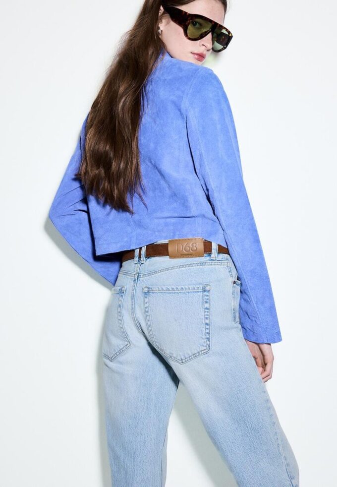 D68 Boot-Cut-jeans med bälte