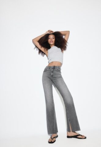 D74 Flared Jeans med slits
