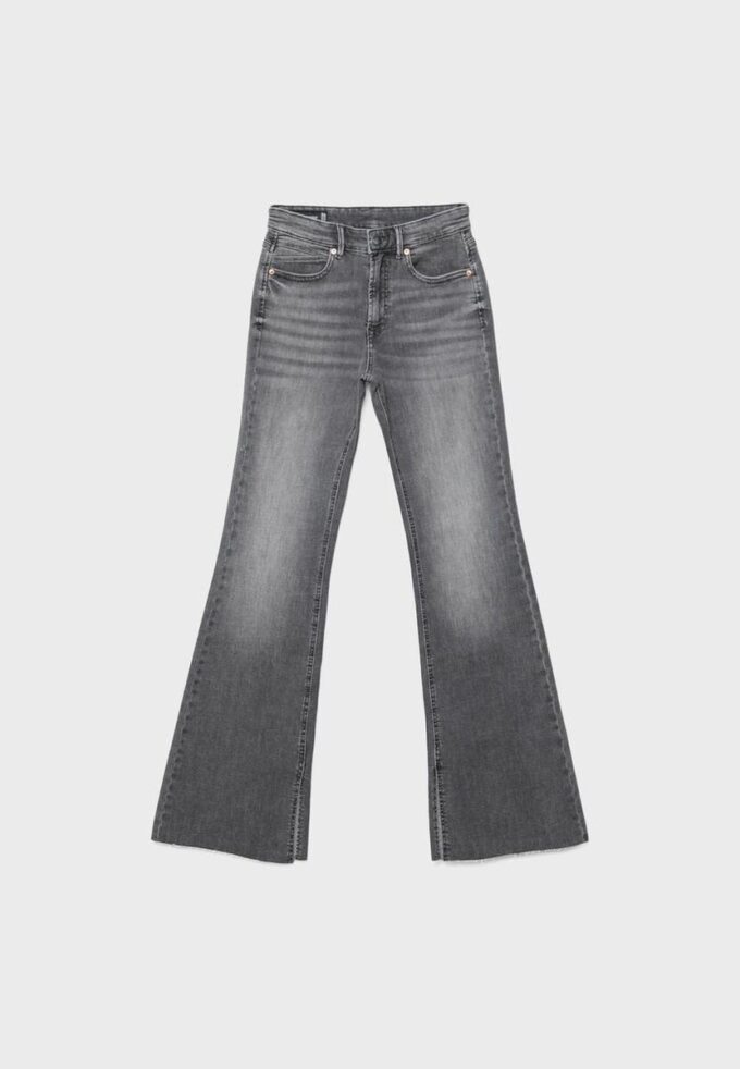 D74 Flared Jeans med slits