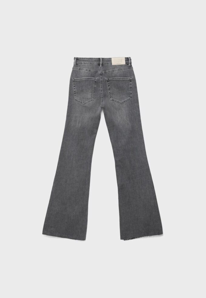 D74 Flared Jeans med slits
