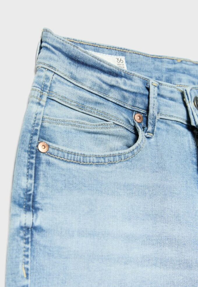 D74 Flared Jeans med slits D74 Flared Jeans med slits