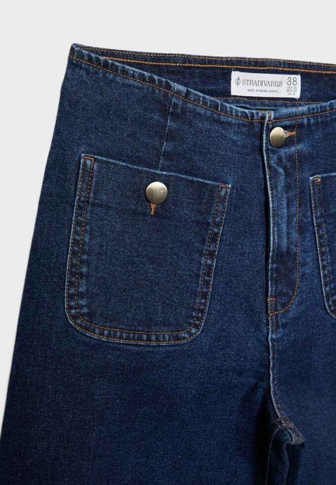 D77 Minimalistiska jeans med fickor D77 Minimalistiska jeans med fickor