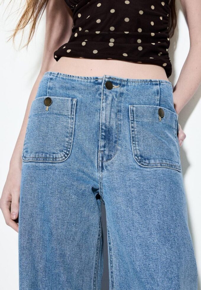D77 Minimalistiska jeans med fickor D77 Minimalistiska jeans med fickor