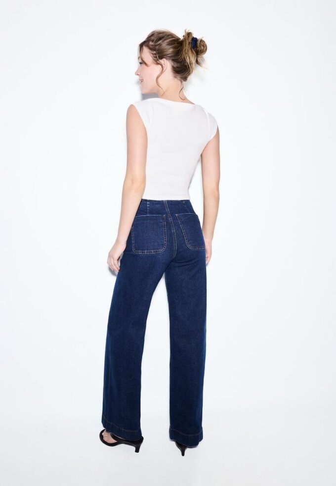 D77 Minimalistiska jeans med fickor D77 Minimalistiska jeans med fickor