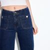 D77 Minimalistiska jeans med fickor D77 Minimalistiska jeans med fickor