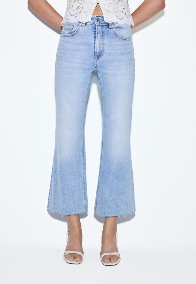 D78 Korta Flared jeans