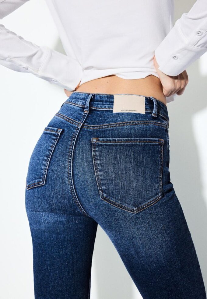 D78 Korta Flared jeans