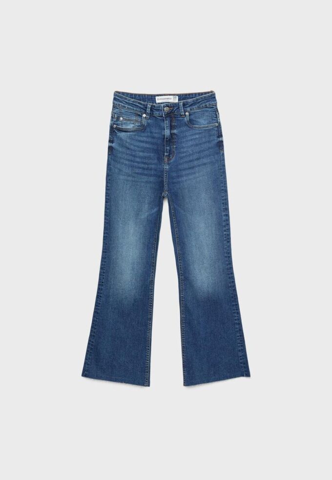 D78 Korta Flared jeans