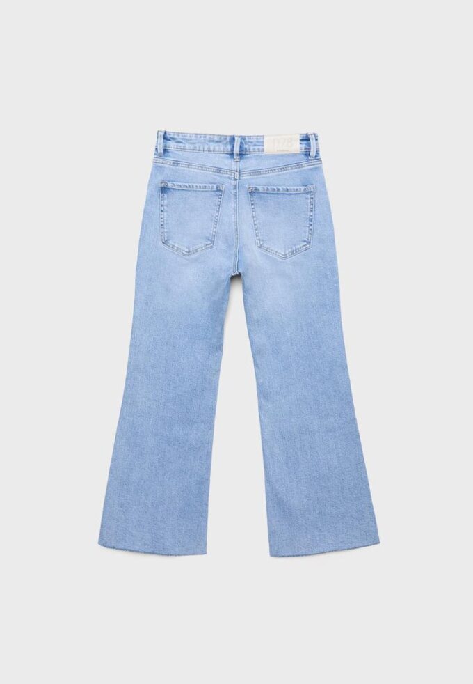 D78 Korta Flared jeans