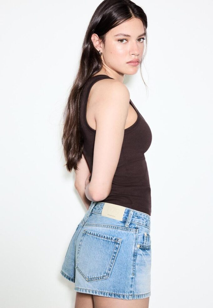 D79 Shorts med låg midja D79 Shorts med låg midja