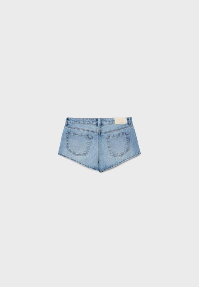 D79 Shorts med låg midja D79 Shorts med låg midja