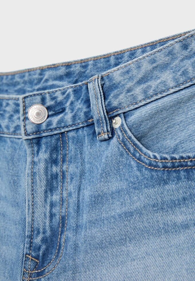 D79 Shorts med låg midja D79 Shorts med låg midja