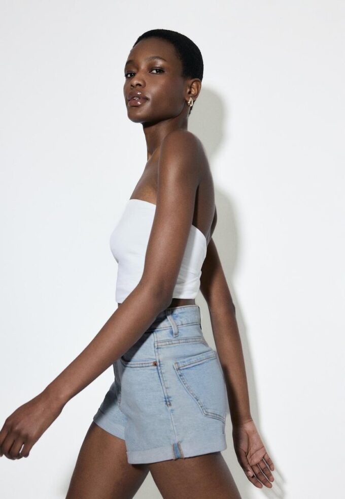D85 Slim Mom Fit Shorts