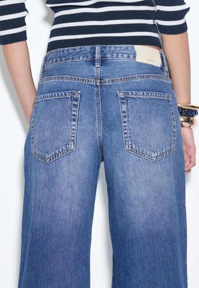 D91 Lågmidjade jeans med Wide Leg D91 Lågmidjade jeans med Wide Leg